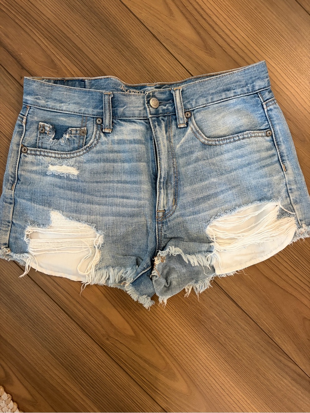 American Eagle Distressed Light Blue Denim Cutoff Shorts - Women's
